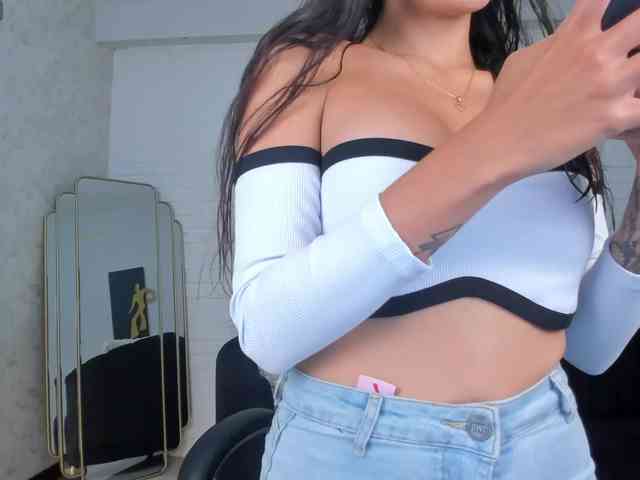LaurenTurner's webcam live show