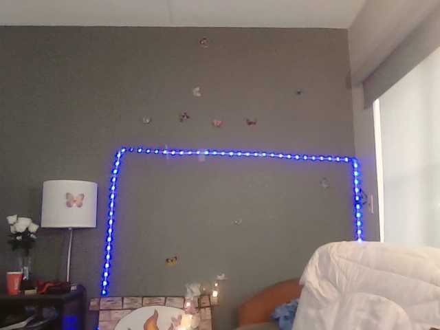 Adelaideskyy's BongaCams show and profile