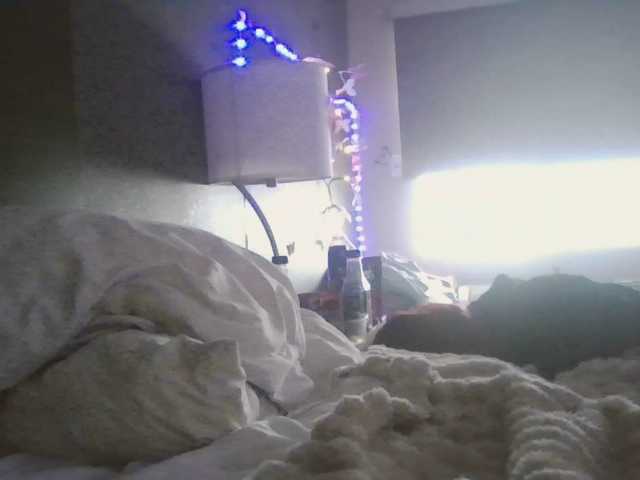 Adelaideskyy's BongaCams show and profile