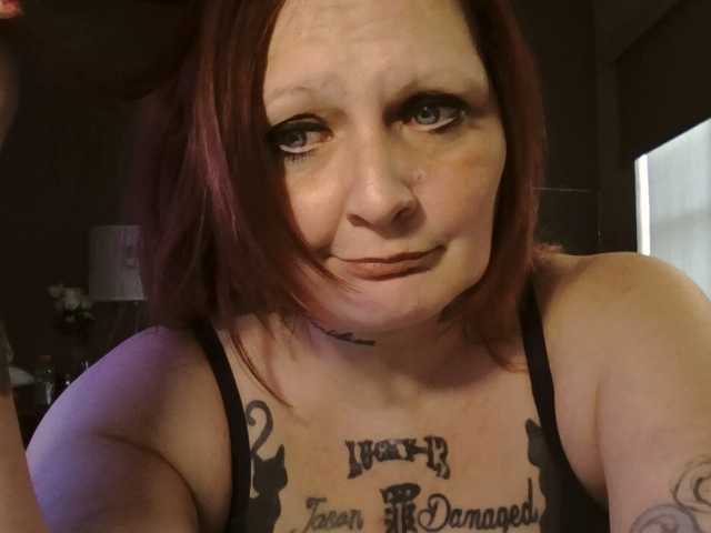 Adelaideskyy's BongaCams show and profile