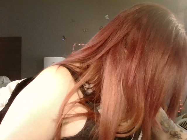 Adelaideskyy's BongaCams show and profile