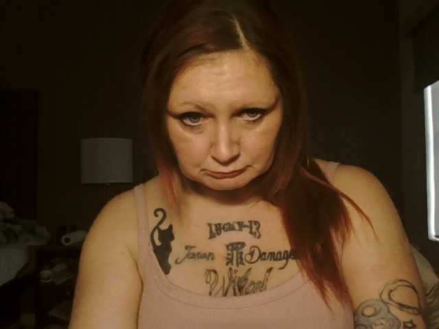 Adelaideskyy's BongaCams show and profile