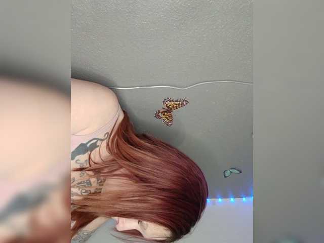 Adelaideskyy's BongaCams show and profile