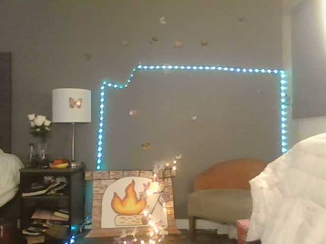 Adelaideskyy's BongaCams show and profile