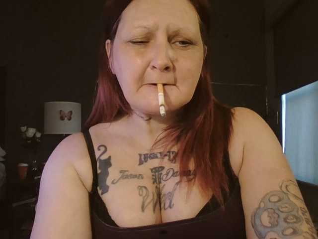 Adelaideskyy's BongaCams show and profile