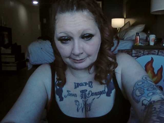 Adelaideskyy's BongaCams show and profile