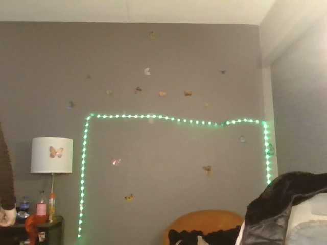 Adelaideskyy's BongaCams show and profile