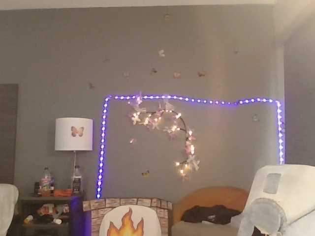 Adelaideskyy's BongaCams show and profile