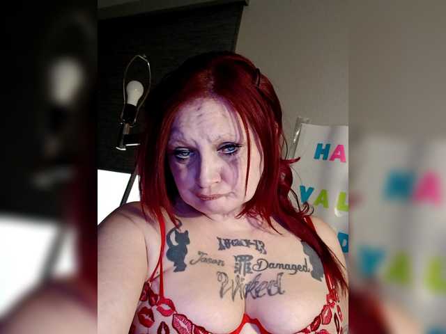 Adelaideskyy's BongaCams show and profile