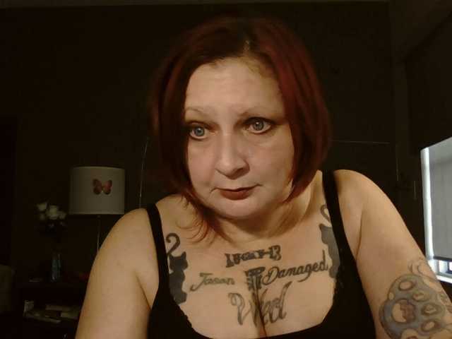 Adelaideskyy's BongaCams show and profile