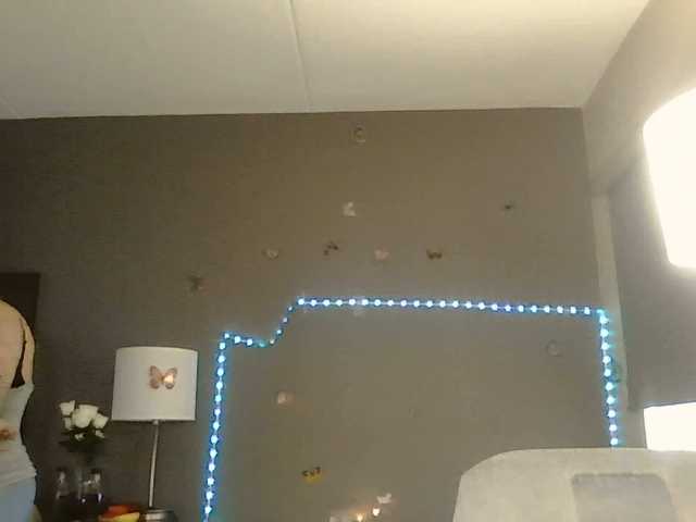 Adelaideskyy's BongaCams show and profile