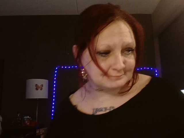 Adelaideskyy's BongaCams show and profile