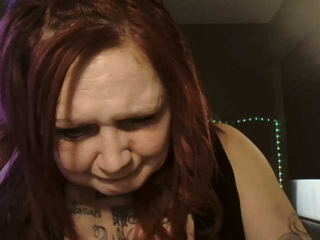 Adelaideskyy's BongaCams show and profile