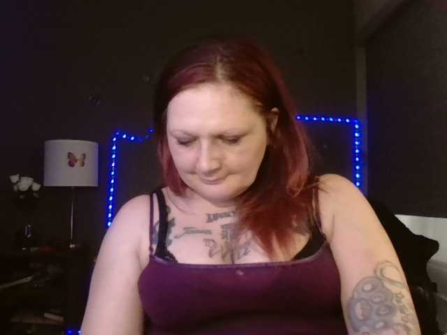 Adelaideskyy's BongaCams show and profile