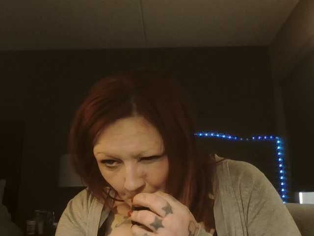 Adelaideskyy's BongaCams show and profile