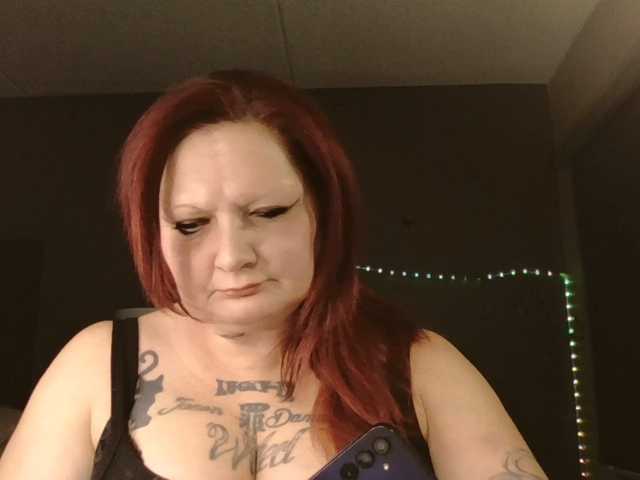 Adelaideskyy's BongaCams show and profile