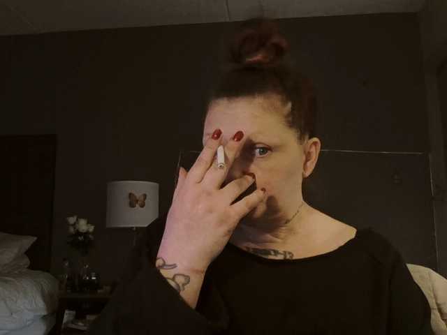 Adelaideskyy's BongaCams show and profile