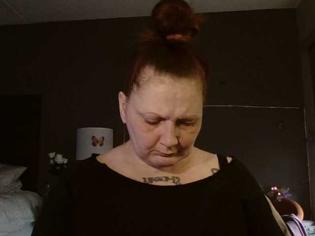 Adelaideskyy's BongaCams show and profile