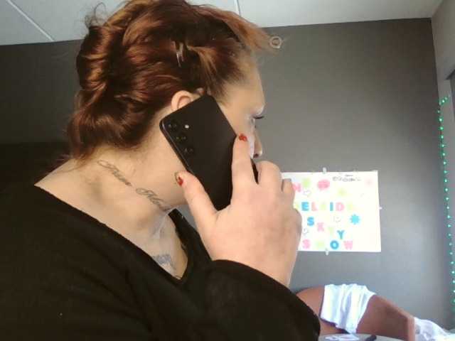 Adelaideskyy's BongaCams show and profile