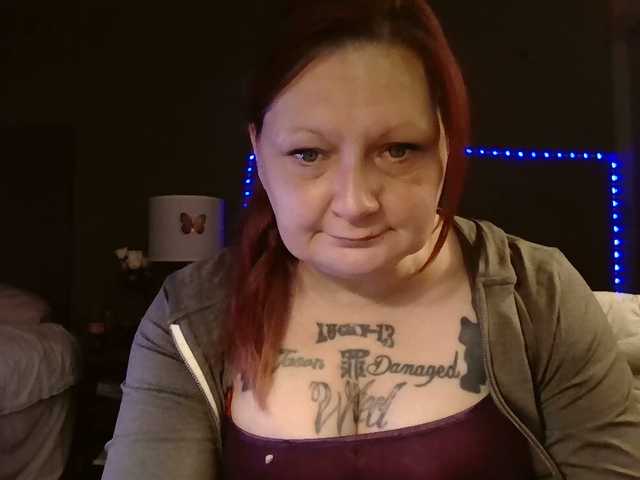 Adelaideskyy's BongaCams show and profile