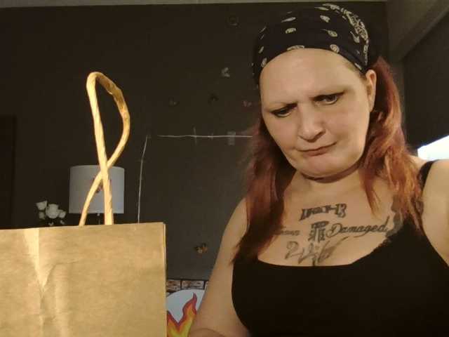 Adelaideskyy's BongaCams show and profile