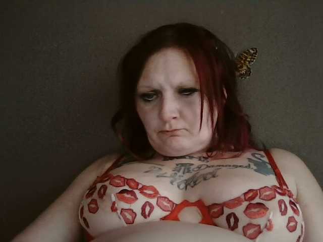 Adelaideskyy's BongaCams show and profile