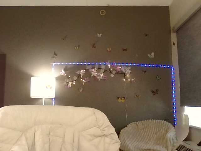 Adelaideskyy's BongaCams show and profile