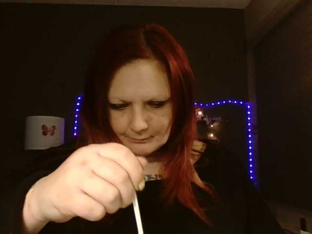 Adelaideskyy's BongaCams show and profile