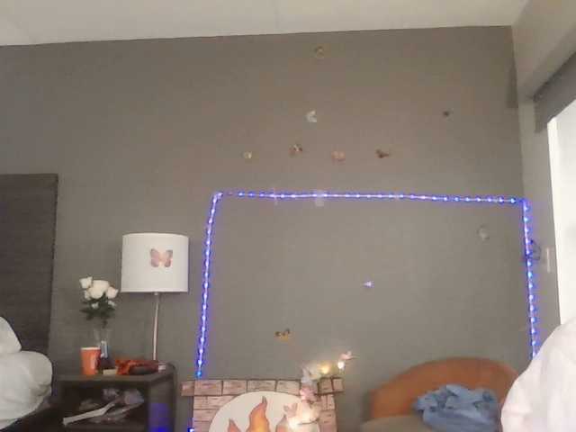 Adelaideskyy's BongaCams show and profile