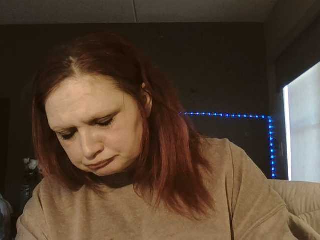 Adelaideskyy's BongaCams show and profile