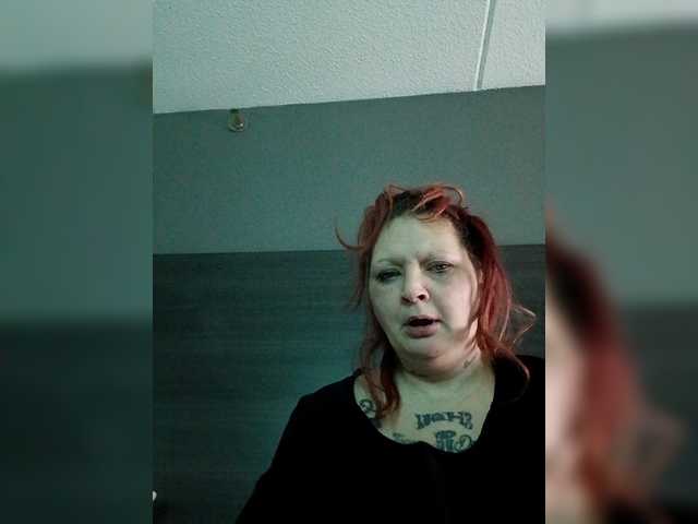 Adelaideskyy's BongaCams show and profile