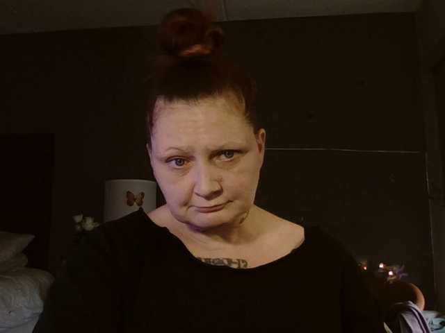Adelaideskyy's BongaCams show and profile