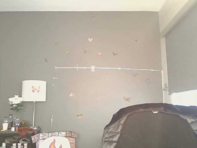 Adelaideskyy — Its Monday!!!!! help me get started off with a bang.....everyone who spends over 50 tokens gets  prize!!!!!!!...I'll be on most the day!!! Tarot readings .