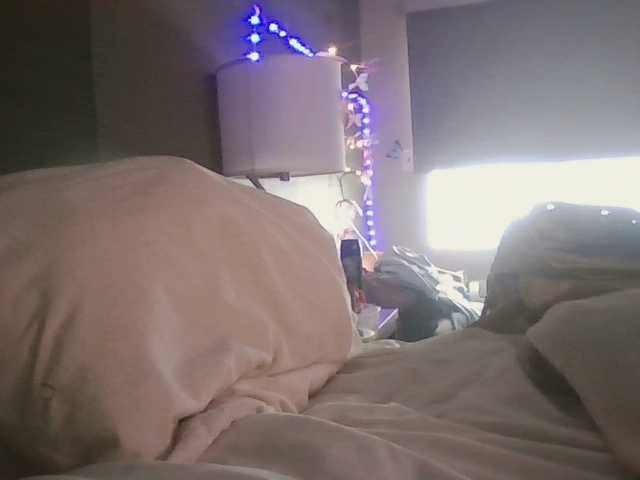 Adelaideskyy's BongaCams show and profile