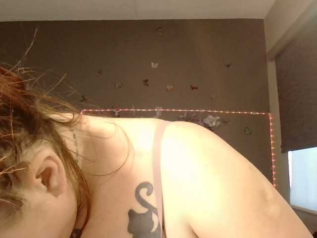 Adelaideskyy's BongaCams show and profile