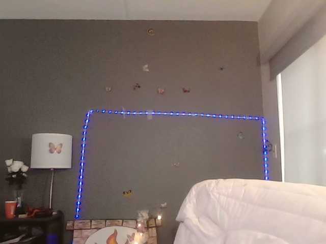 Adelaideskyy's BongaCams show and profile