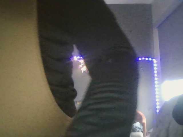 Adelaideskyy's BongaCams show and profile