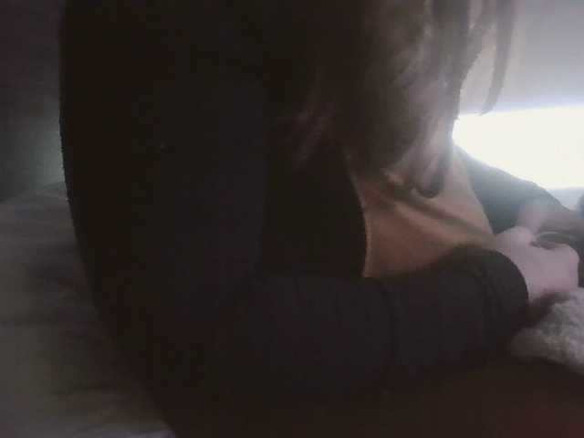 Adelaideskyy's BongaCams show and profile