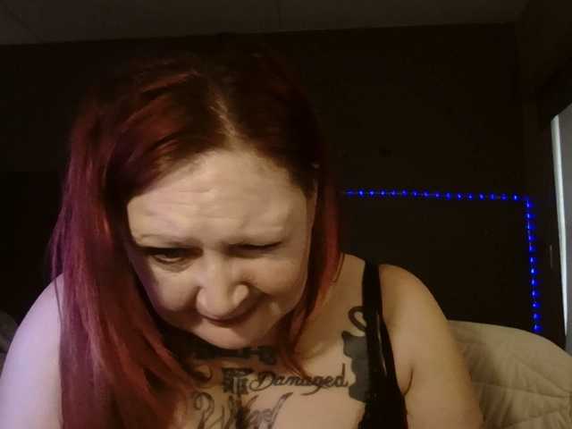 Adelaideskyy's BongaCams show and profile