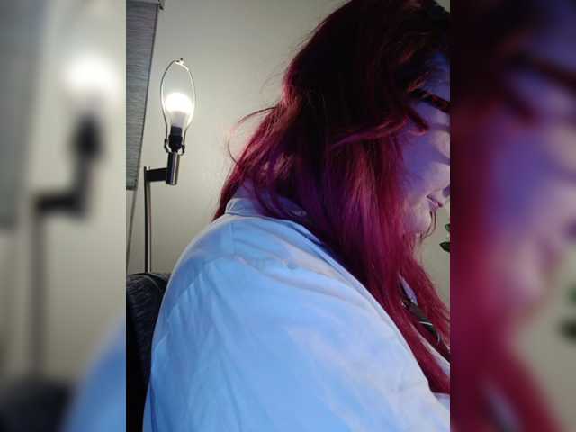 Adelaideskyy's BongaCams show and profile