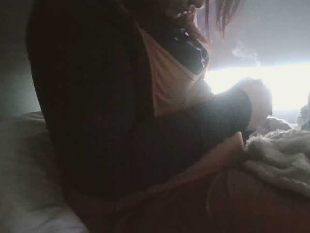 Adelaideskyy's BongaCams show and profile