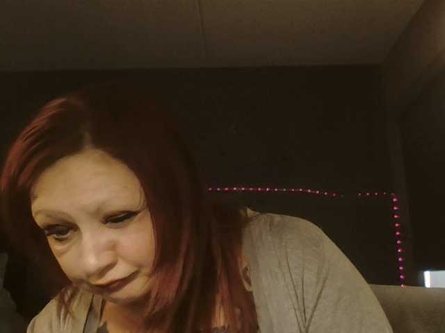 Adelaideskyy's BongaCams show and profile