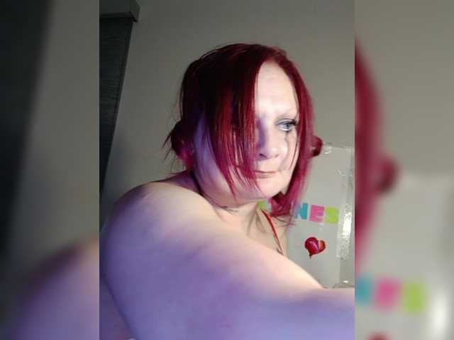 Adelaideskyy's BongaCams show and profile
