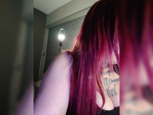 Adelaideskyy's BongaCams show and profile