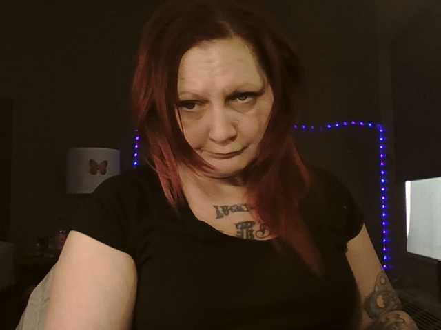 Adelaideskyy's BongaCams show and profile