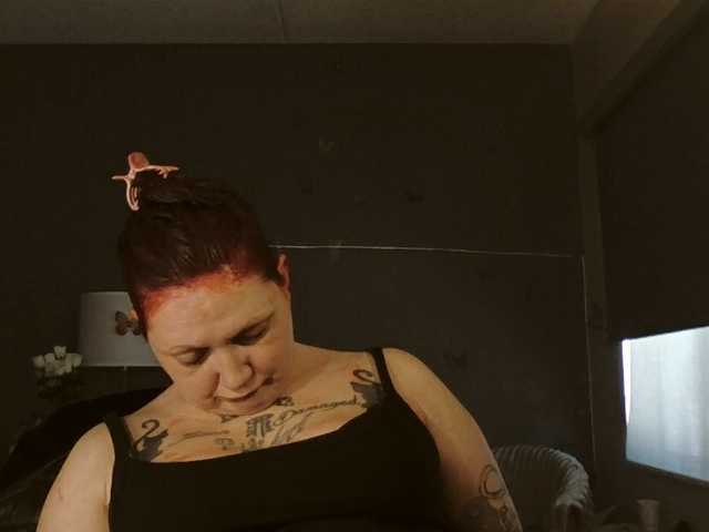 Adelaideskyy's BongaCams show and profile