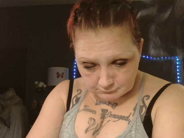 Adelaideskyy live cam profile