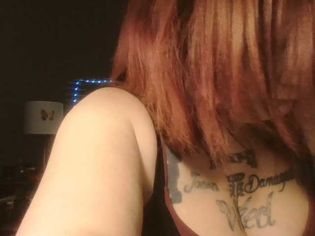 Adelaideskyy's BongaCams show and profile