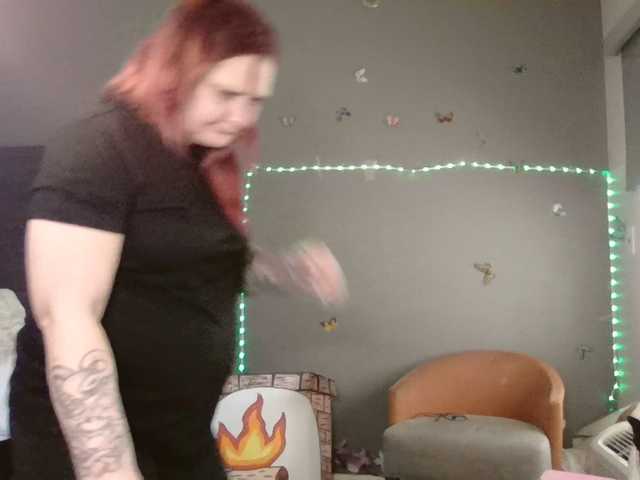 Adelaideskyy's BongaCams show and profile