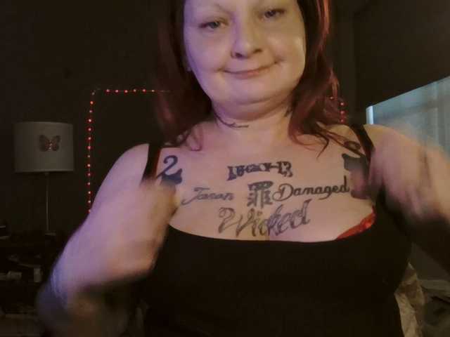 Adelaideskyy Live Cam on BongaCams